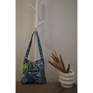 Vera Bradley NWT Women Quilted Floral Crossbody Purse Handbag Blue